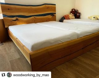 #Repost @woodworking_by_mao with @use.repost ・・・ SK: Trocha náročnejší výrobok. Posteľ z čerešňového dreva a živice...
